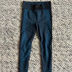 Under Armour exercising pants. High waisted.